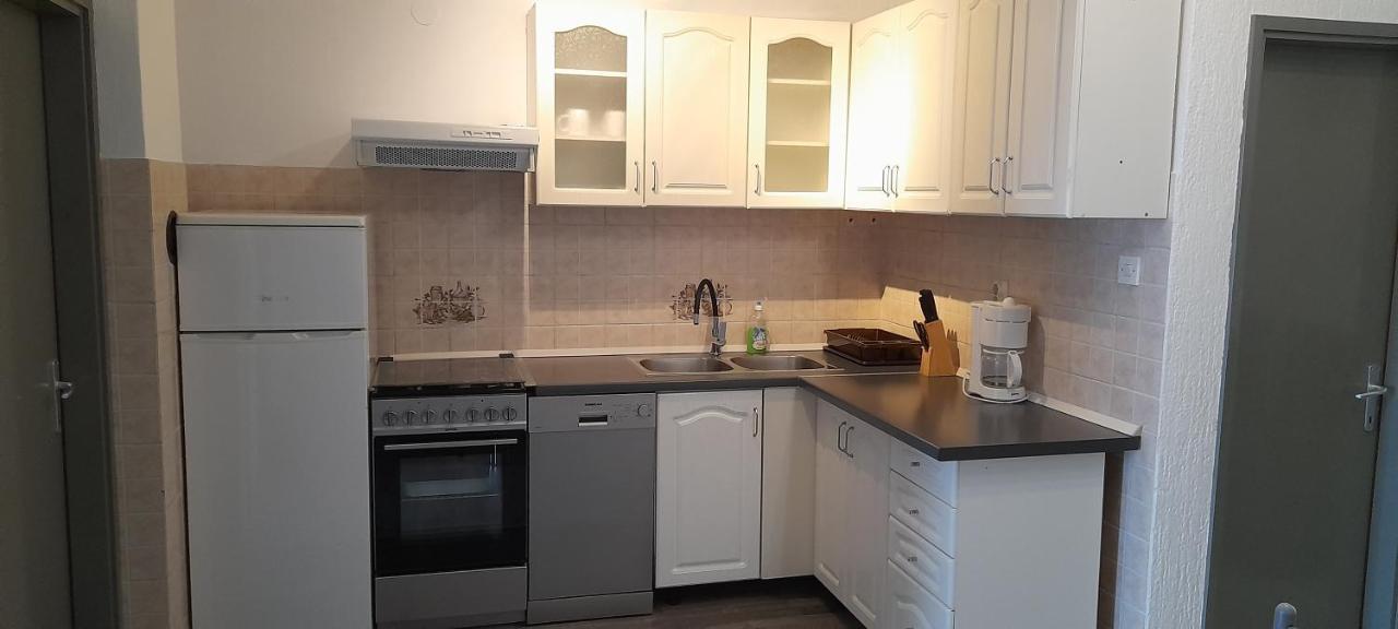 Apartments Flora تْسْغيكفانِتْسا المظهر الخارجي الصورة